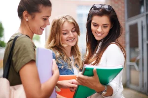 becas y créditos universitarios